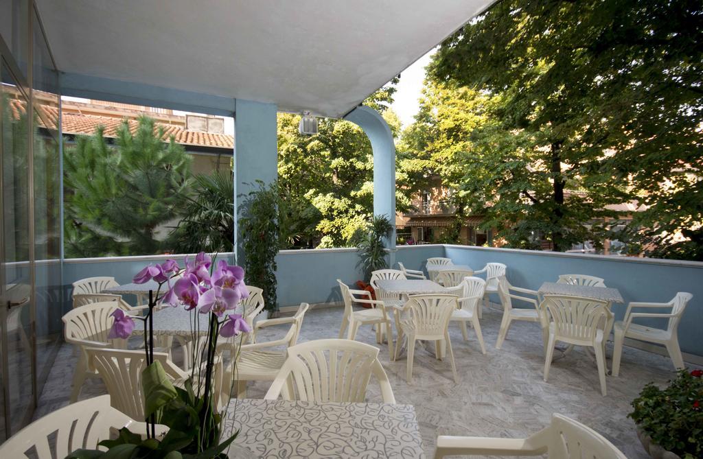 Hotel Veliero Rimini Esterno foto