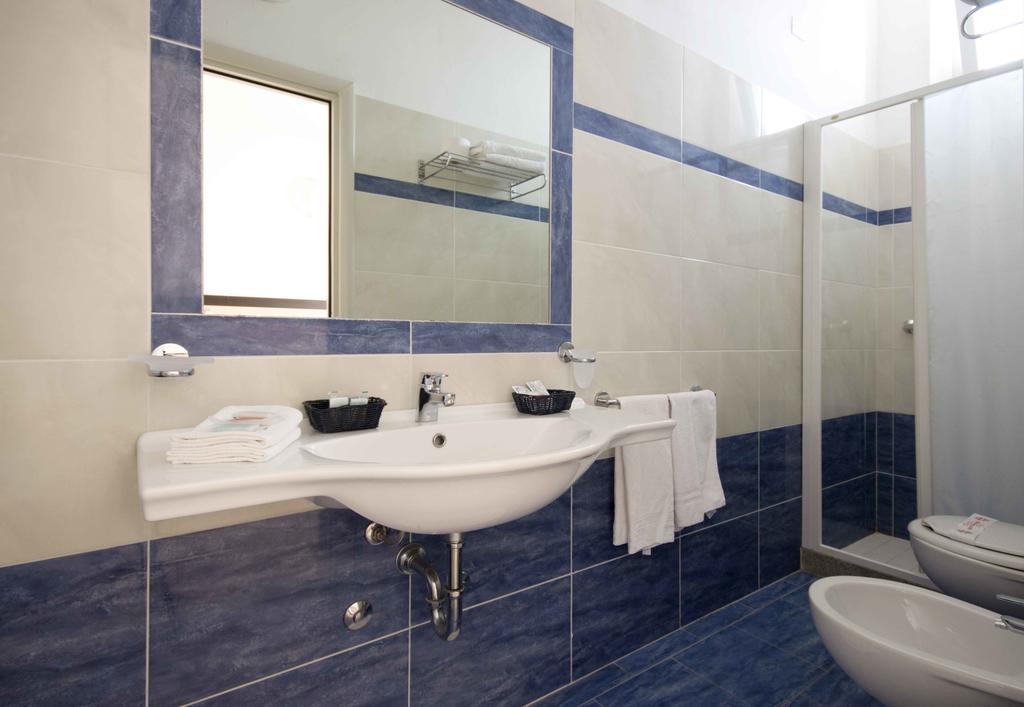 Hotel Veliero Rimini Camera foto