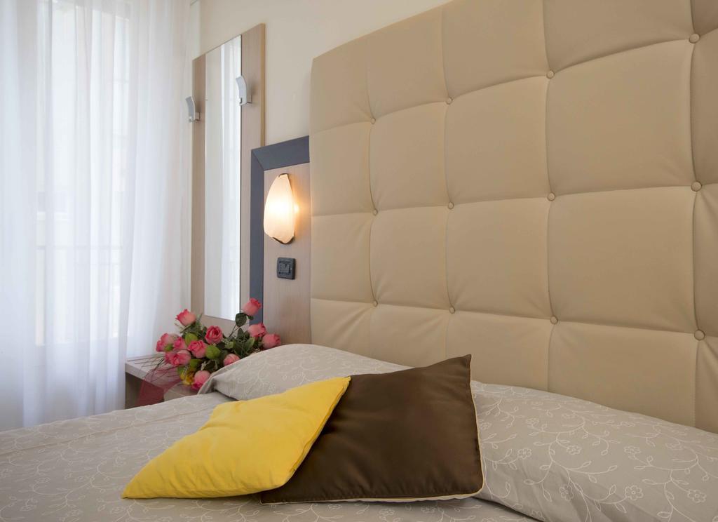 Hotel Veliero Rimini Camera foto