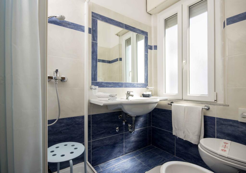 Hotel Veliero Rimini Esterno foto