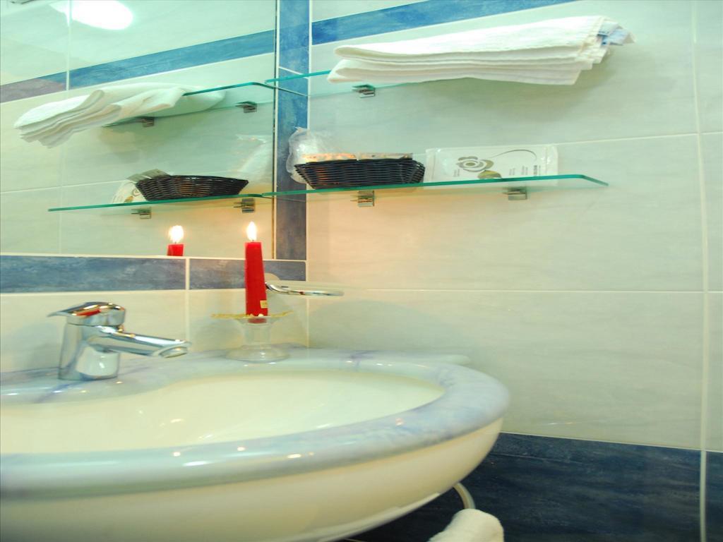 Hotel Veliero Rimini Esterno foto
