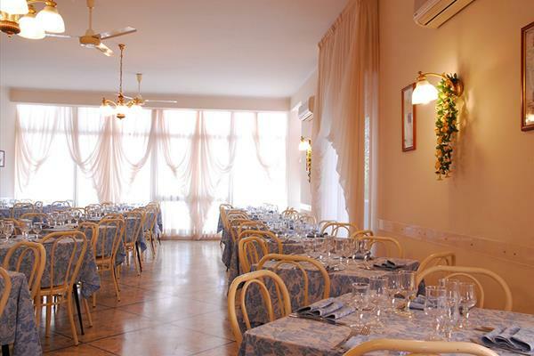 Hotel Veliero Rimini Esterno foto