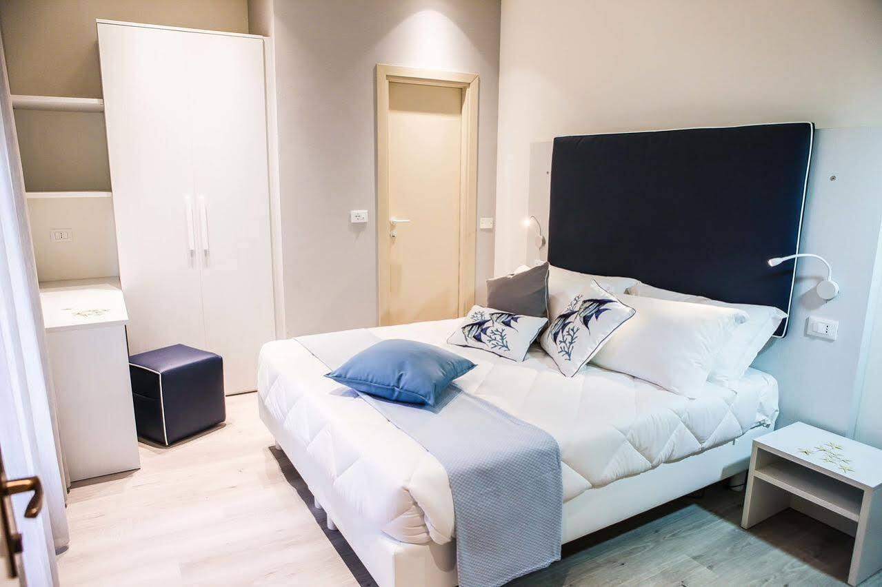 Hotel Veliero Rimini Esterno foto